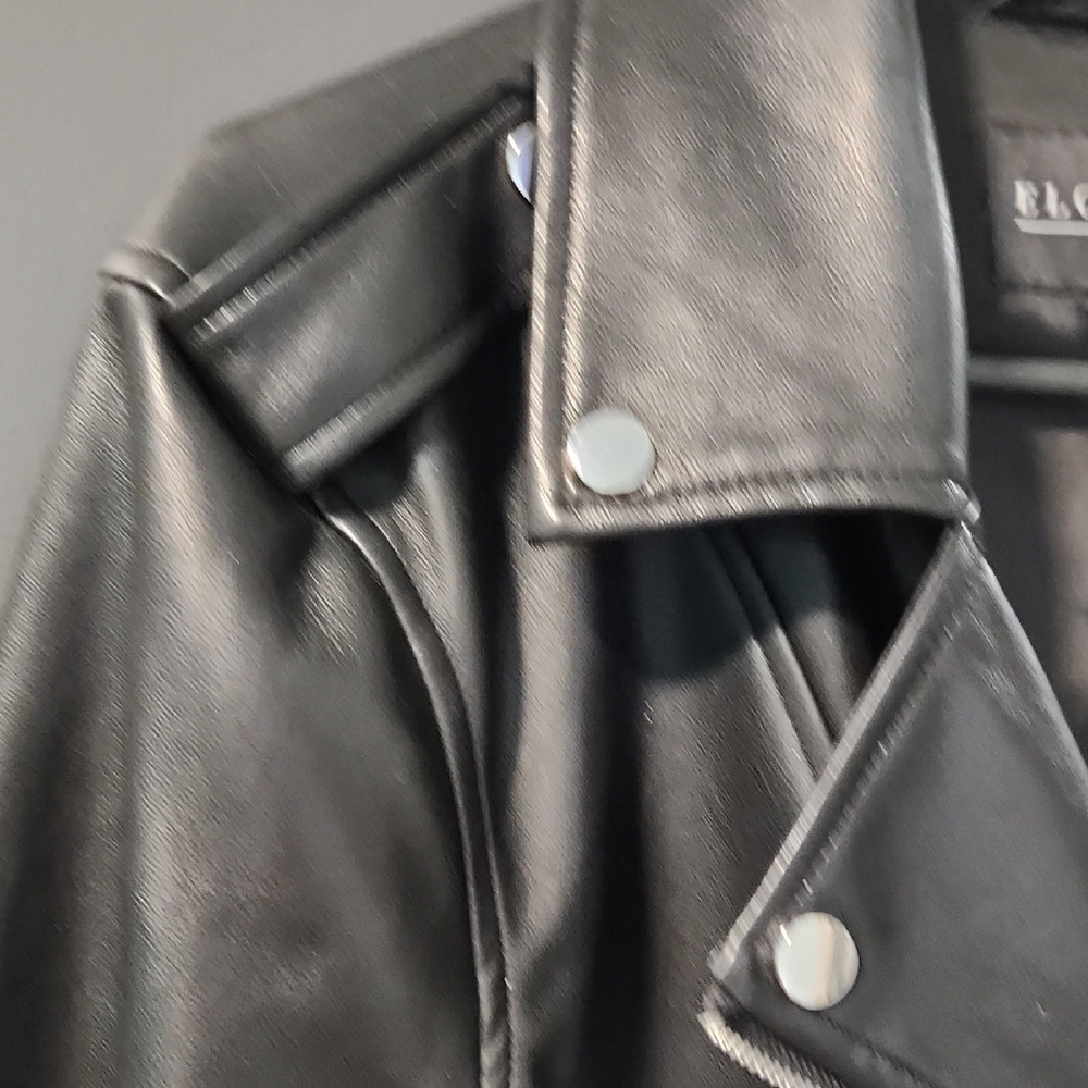 Eloquii Women's Sleek Black Leather Jacket - Picture 3 of 5